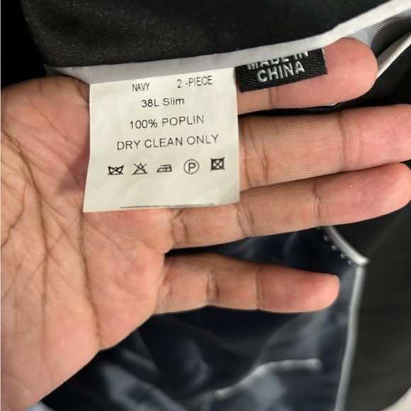 3 piece slim fit velvet suit, new never worn - Picture 6 of 10